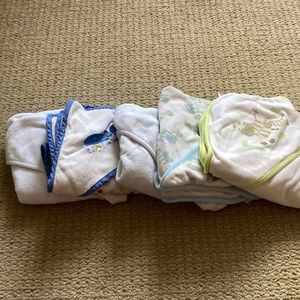 Lot of 5 infant hooded towels